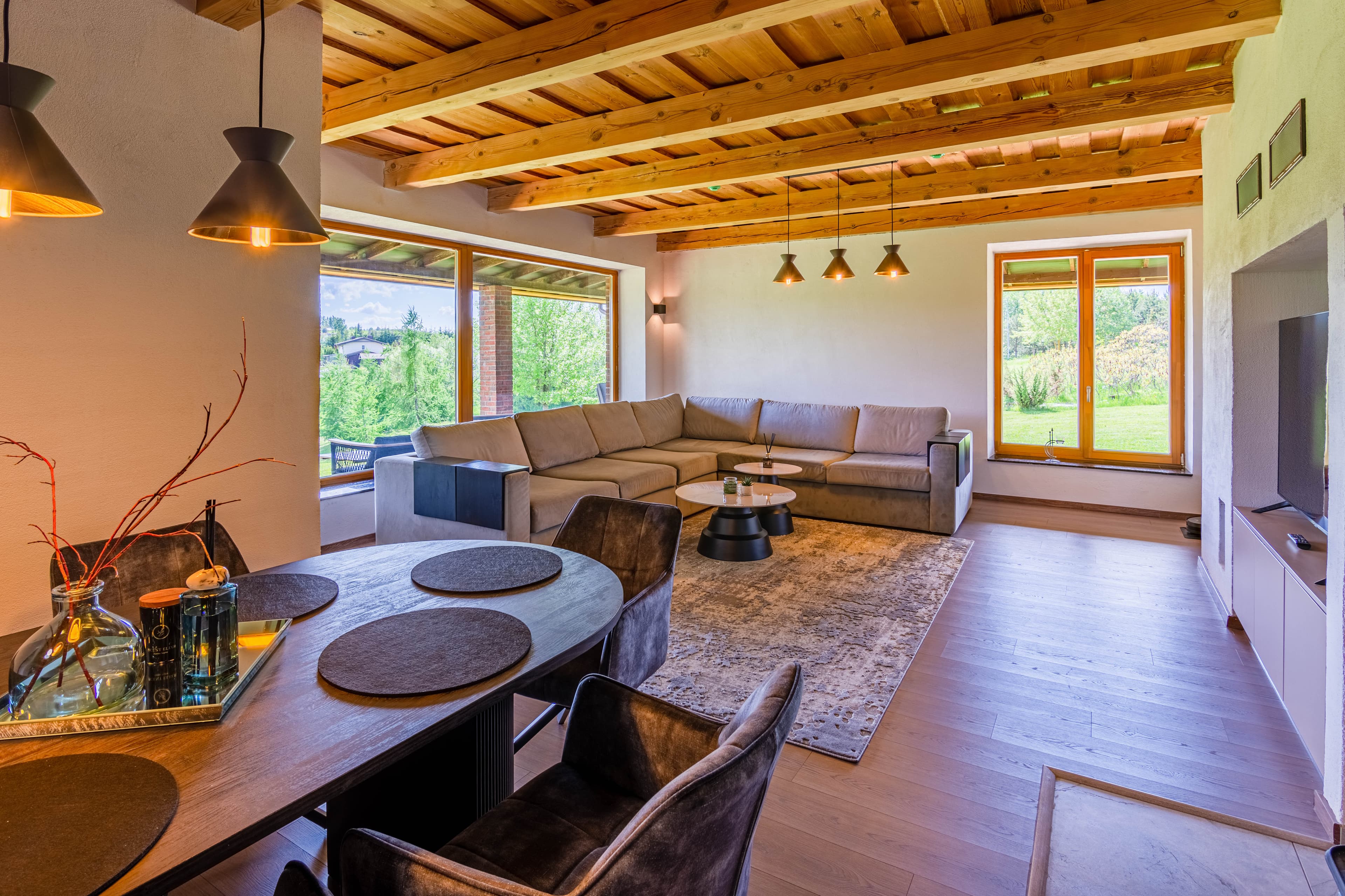 Four-Bedroom House — BEIGE