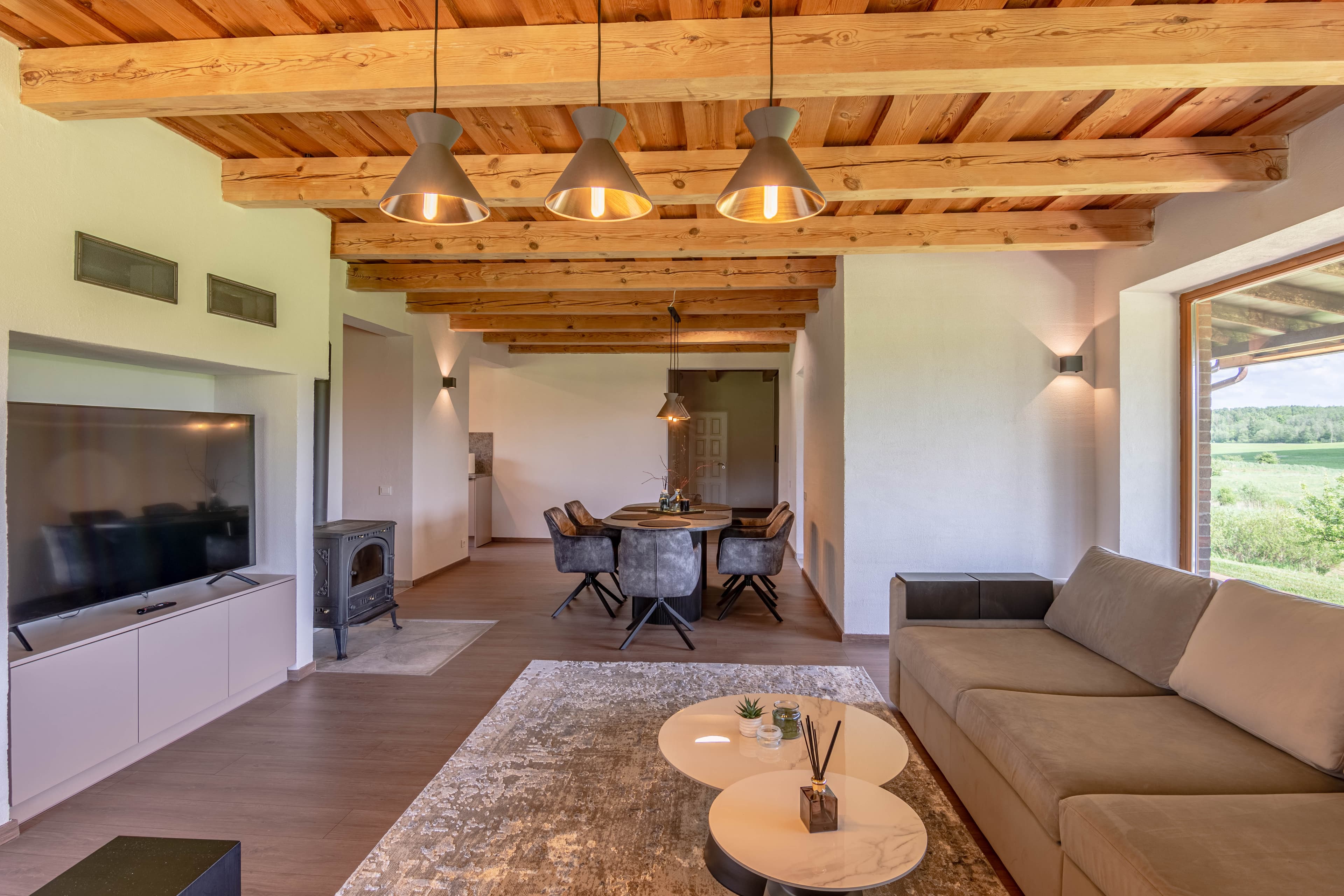 Four-Bedroom House — BEIGE