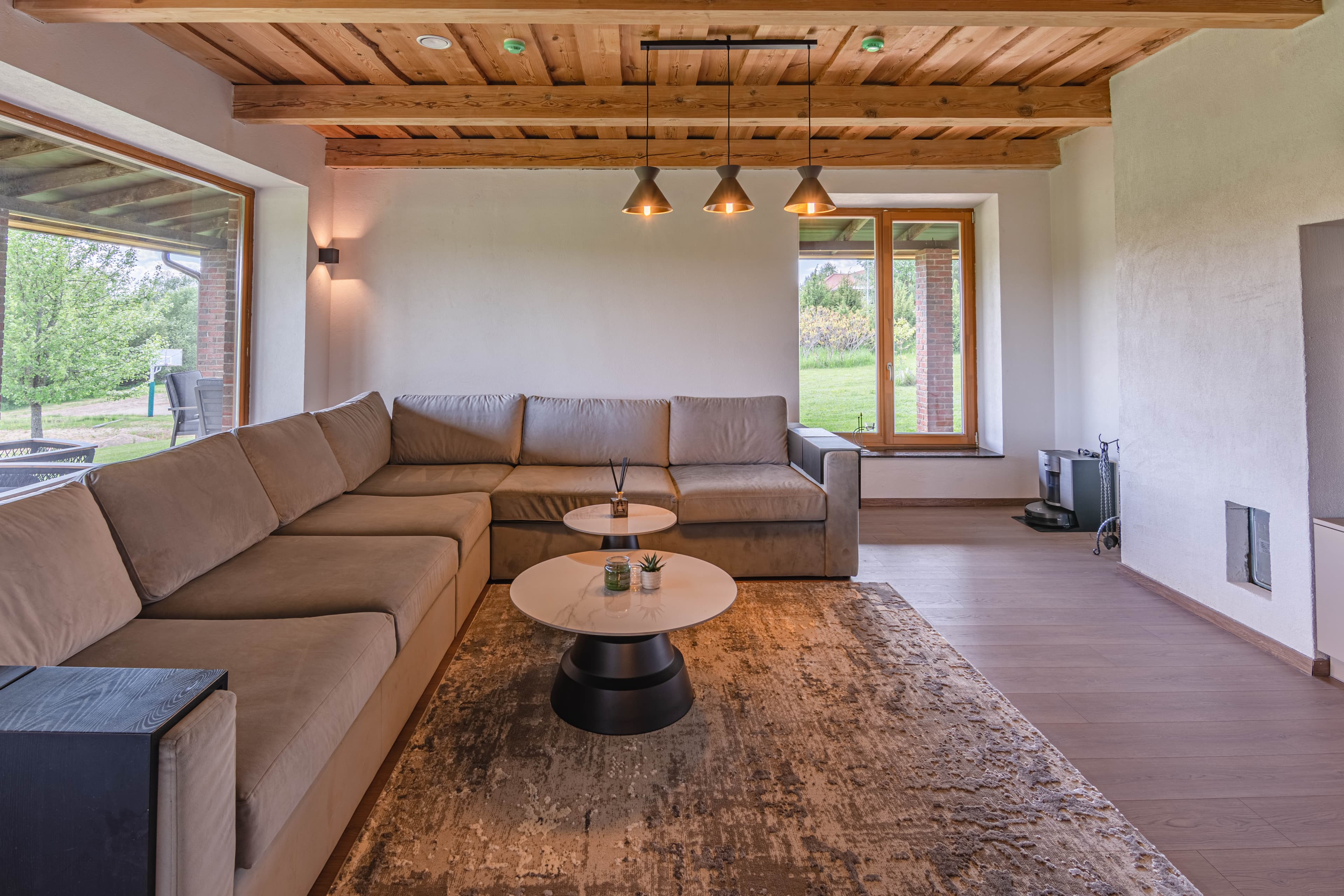 Four-Bedroom House — BEIGE