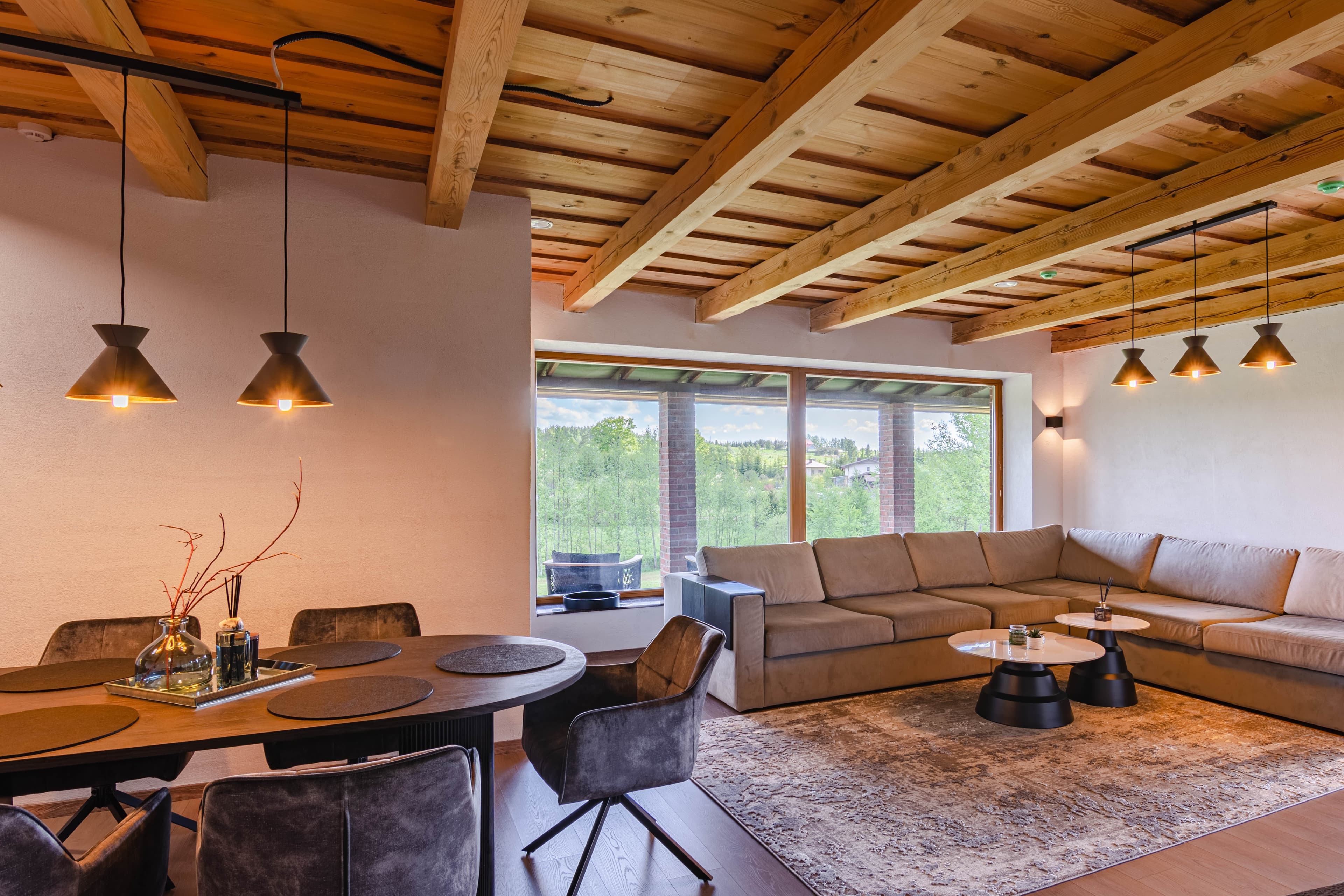 Four-Bedroom House — BEIGE