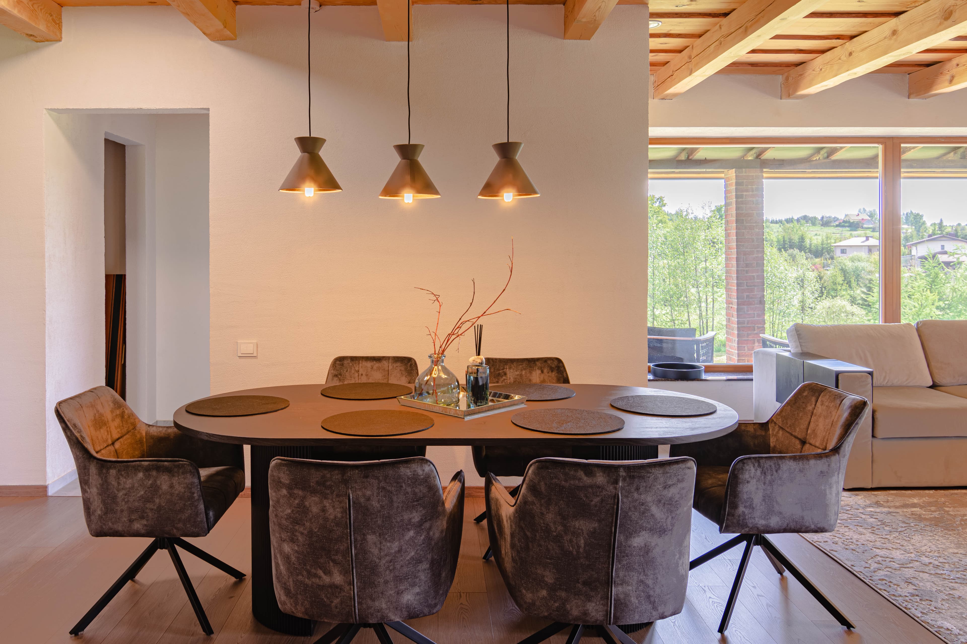 Four-Bedroom House — BEIGE